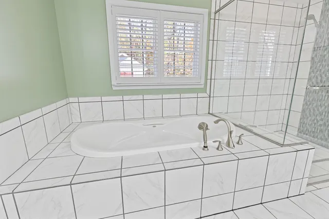 $849,500 | 39 Knapp Lane, South China, ME 04358