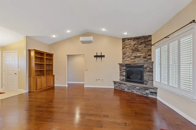 $849,500 | 39 Knapp Lane, South China, ME 04358