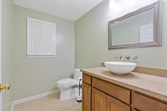 $849,500 | 39 Knapp Lane, South China, ME 04358