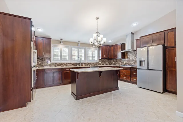 $849,500 | 39 Knapp Lane, South China, ME 04358