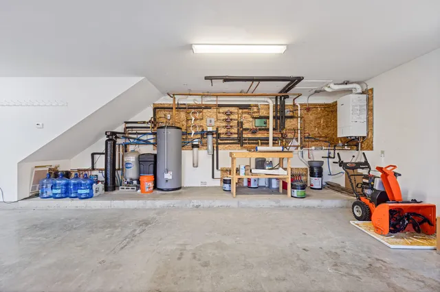 $849,500 | 39 Knapp Lane, South China, ME 04358