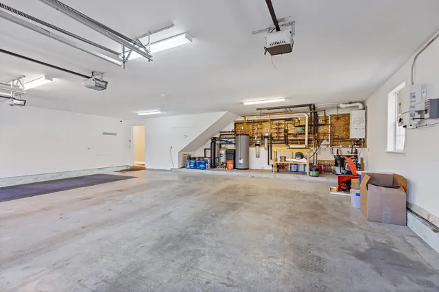 $849,500 | 39 Knapp Lane, South China, ME 04358