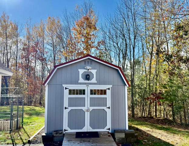 $849,500 | 39 Knapp Lane, South China, ME 04358