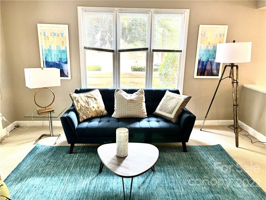 318 Queens Road, Unit 7 Charlotte, NC 28204 - Photo 5 of 32 Gallery Image 5