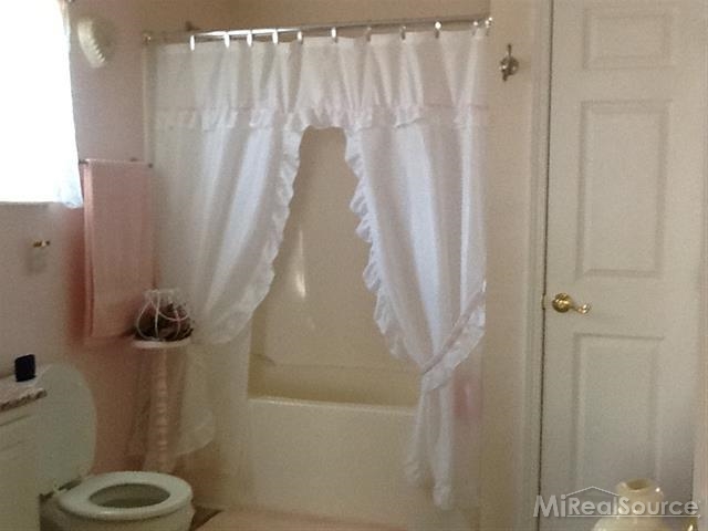 3145 East Burnside Road North Branch, MI 48461 - Photo 12 of 22 31208617-11.JPG