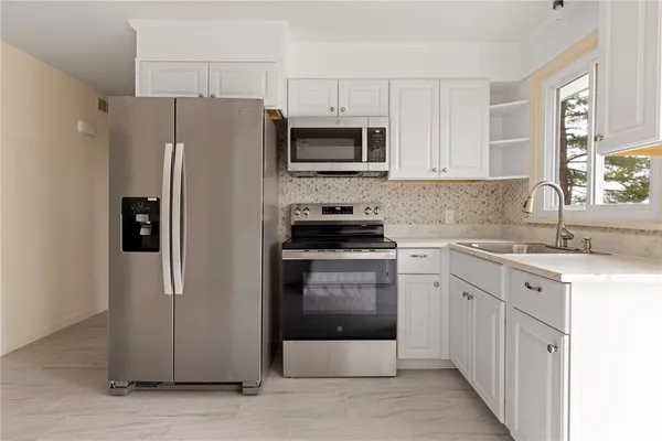 $599,000 | 2 Julia Drive, North Providence, RI 02911