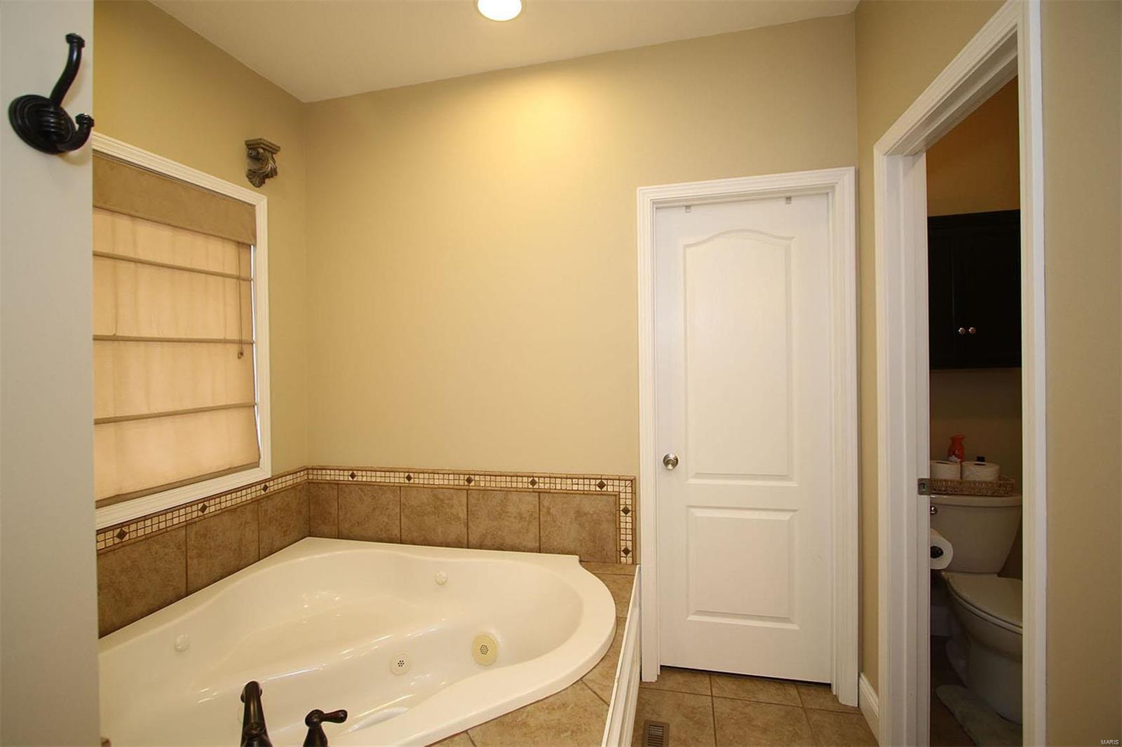 2482 Becker Road Highland, IL 62249 - Photo 25 of 71