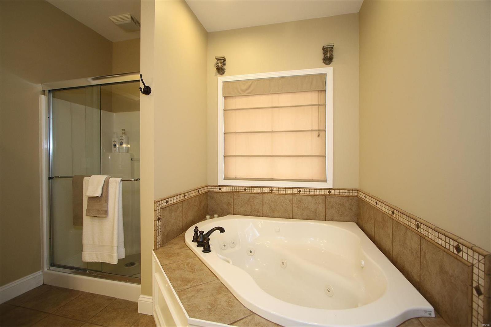 2482 Becker Road Highland, IL 62249 - Photo 26 of 71
