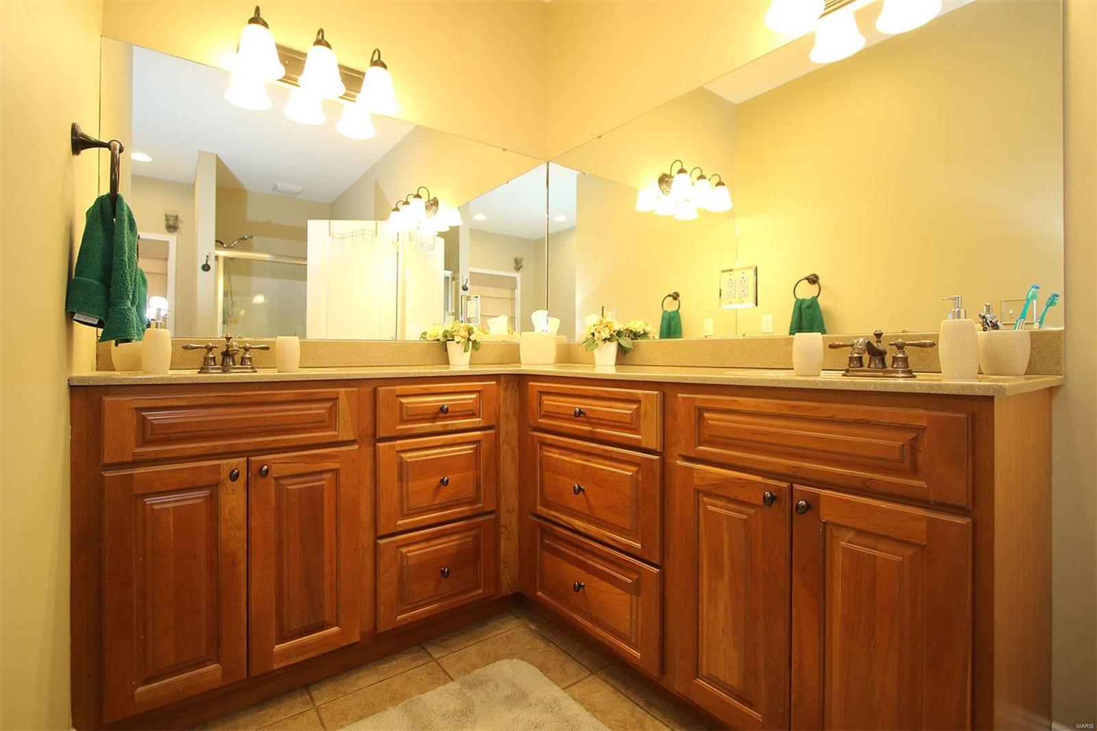 2482 Becker Road Highland, IL 62249 - Photo 27 of 71