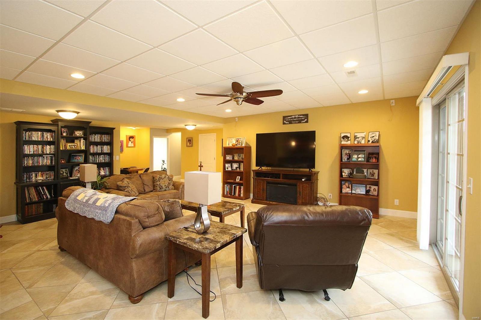 2482 Becker Road Highland, IL 62249 - Photo 40 of 71