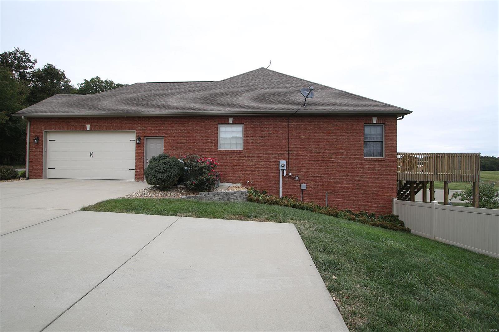 2482 Becker Road Highland, IL 62249 - Photo 53 of 71