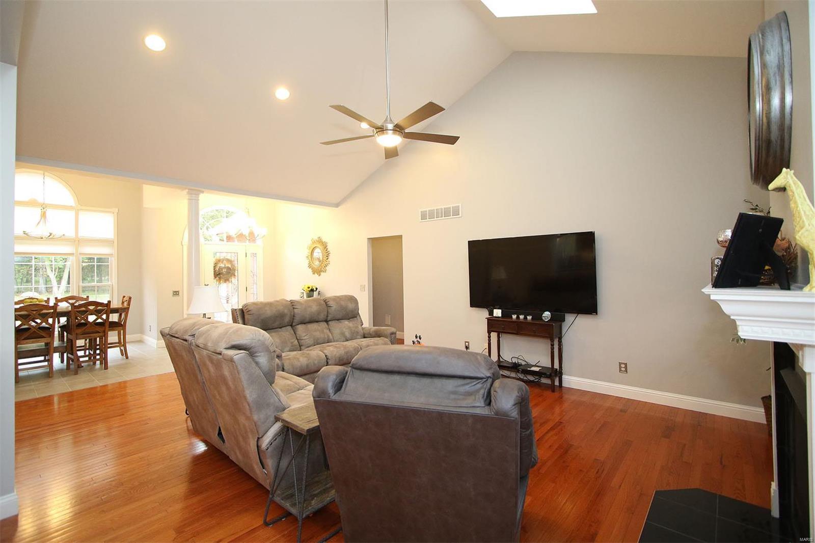 2482 Becker Road Highland, IL 62249 - Photo 9 of 71