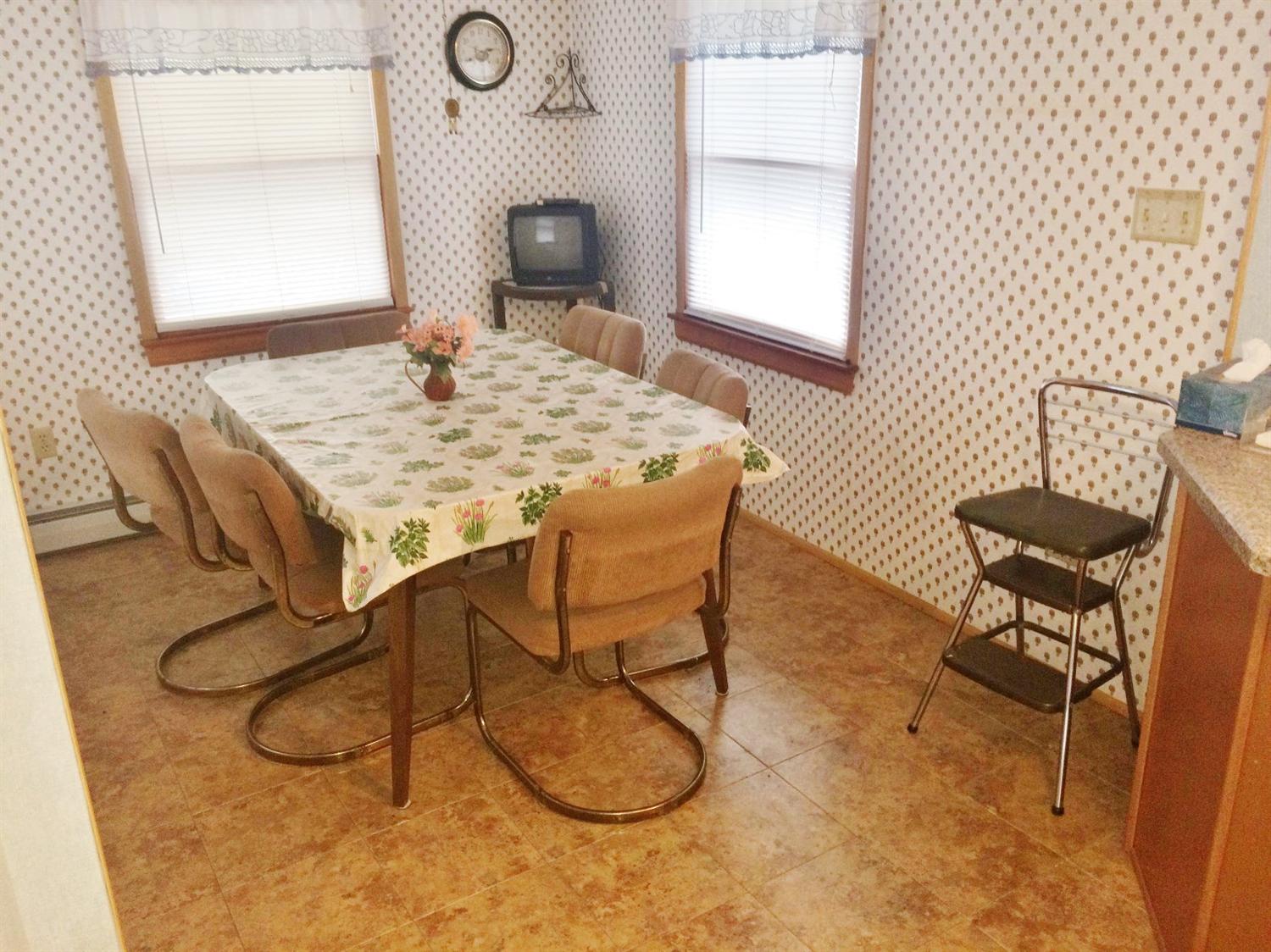 24 Lake Road Yarmouth, MA 02673 - Photo 6 of 13 Gallery Image 6