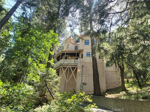 $449,900 | 24083 Cresta Drive, Crestline, CA 92325