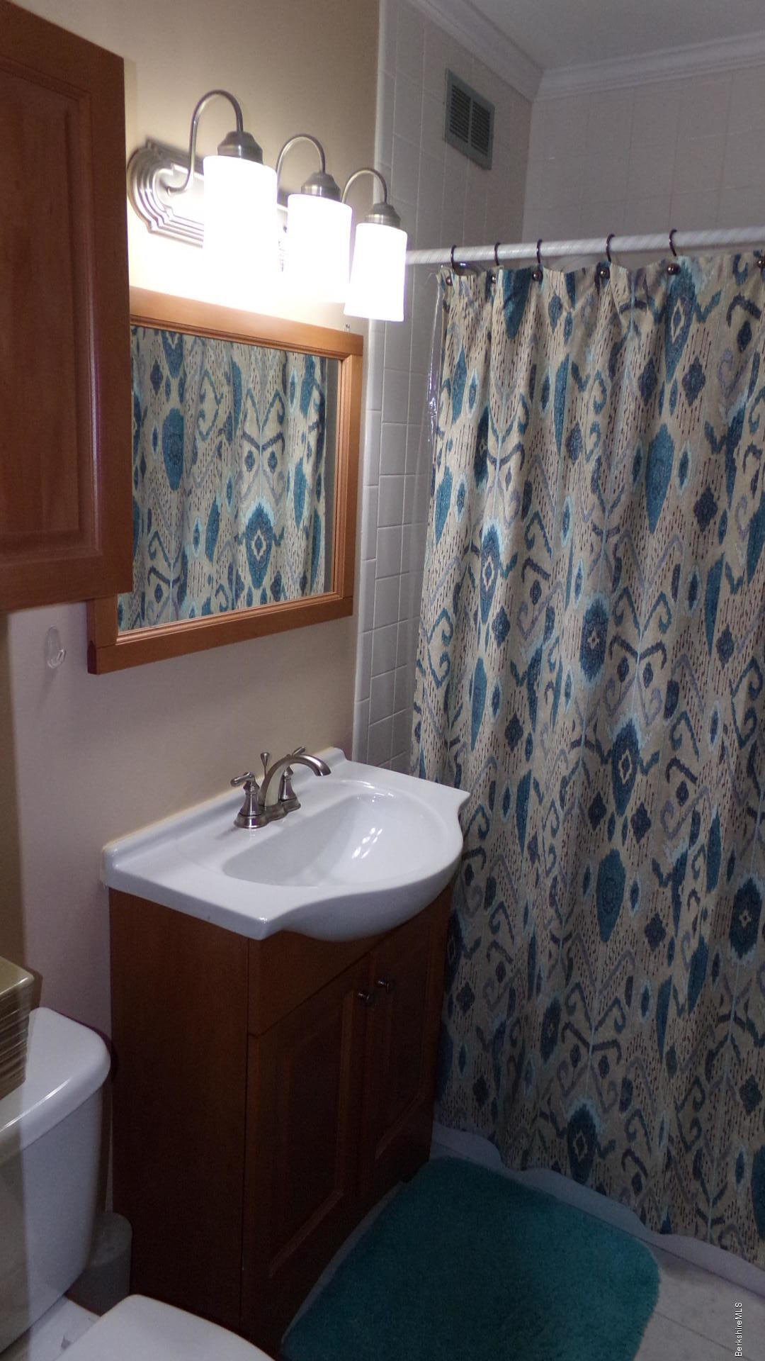 5 Rolling Road, Unit 6 Lenox, MA 01240 - Photo 12 of 18 109_0589