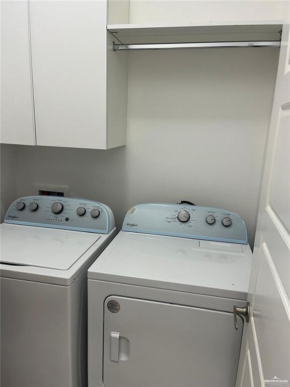 1624 West Marlin Street, Unit 2 Pharr, TX 78577 - Photo 8 of 12 a utility room with dryer and washer