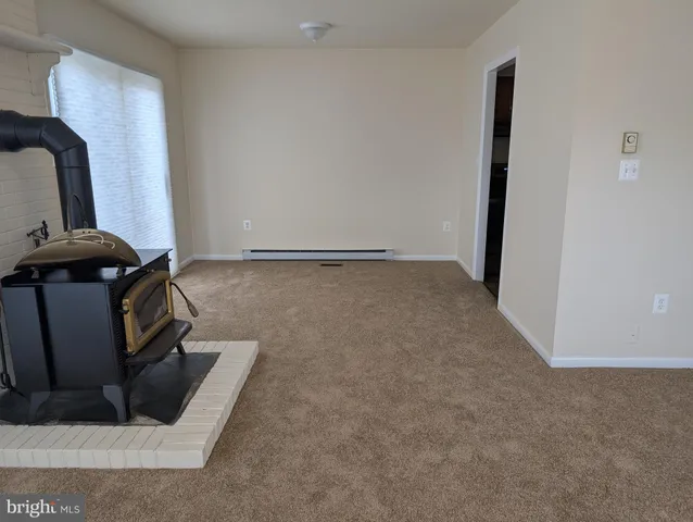 a view of utility room