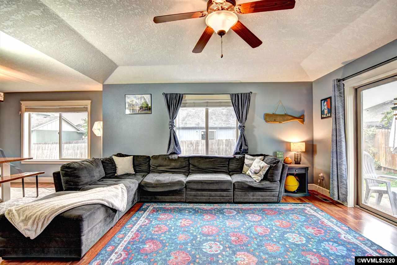 122 10th Street Jefferson, OR 97352 - Photo 17 of 32