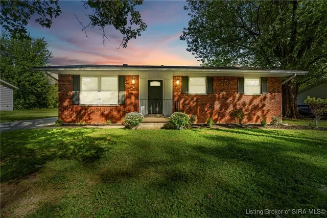 $199,995 | 2080 Edgewood Drive, Charlestown, IN 47111