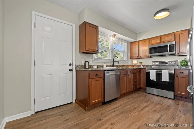 $199,995 | 2080 Edgewood Drive, Charlestown, IN 47111