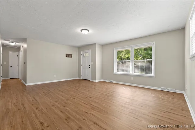 $199,995 | 2080 Edgewood Drive, Charlestown, IN 47111