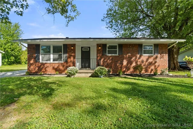 $199,995 | 2080 Edgewood Drive, Charlestown, IN 47111