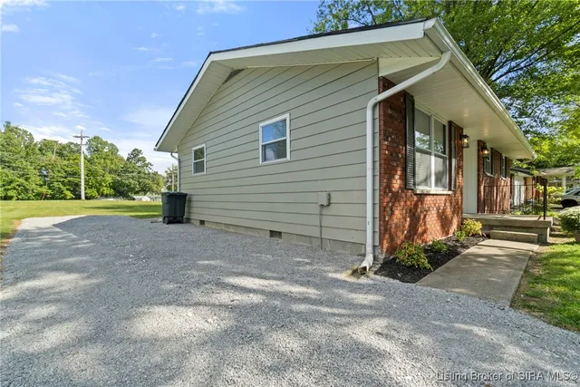 $199,995 | 2080 Edgewood Drive, Charlestown, IN 47111