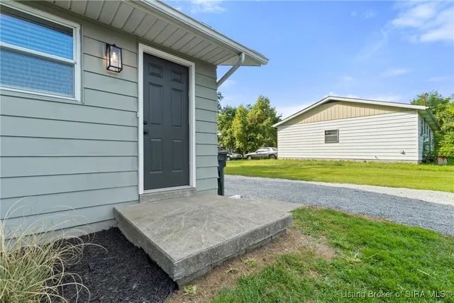 $199,995 | 2080 Edgewood Drive, Charlestown, IN 47111