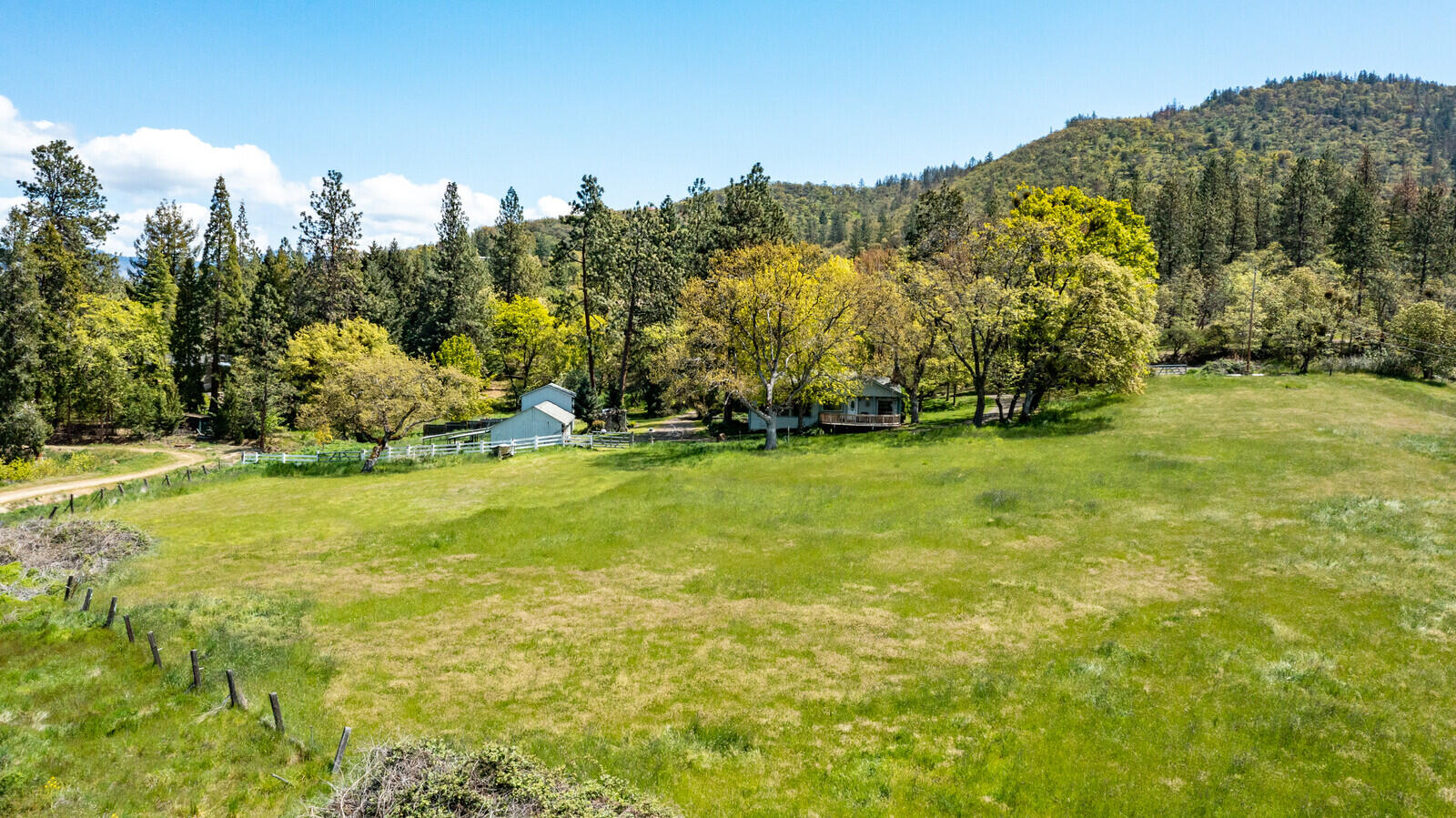 7562 Rapp Lane Talent, OR 97540 - Photo 3 of 40 16_RL_16_mls