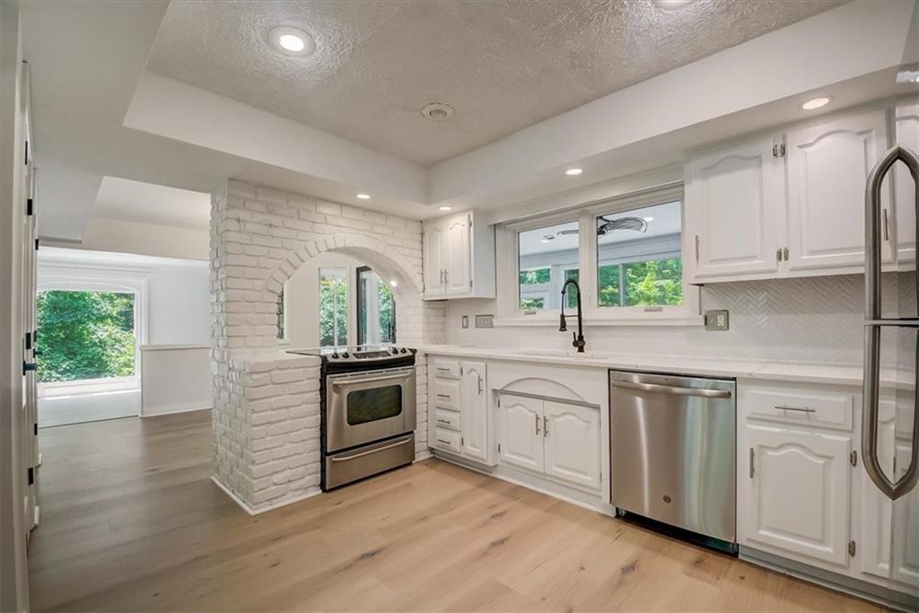 6960 Dean Road Indianapolis, IN 46220 - Photo 12 of 57 Gallery Image 12