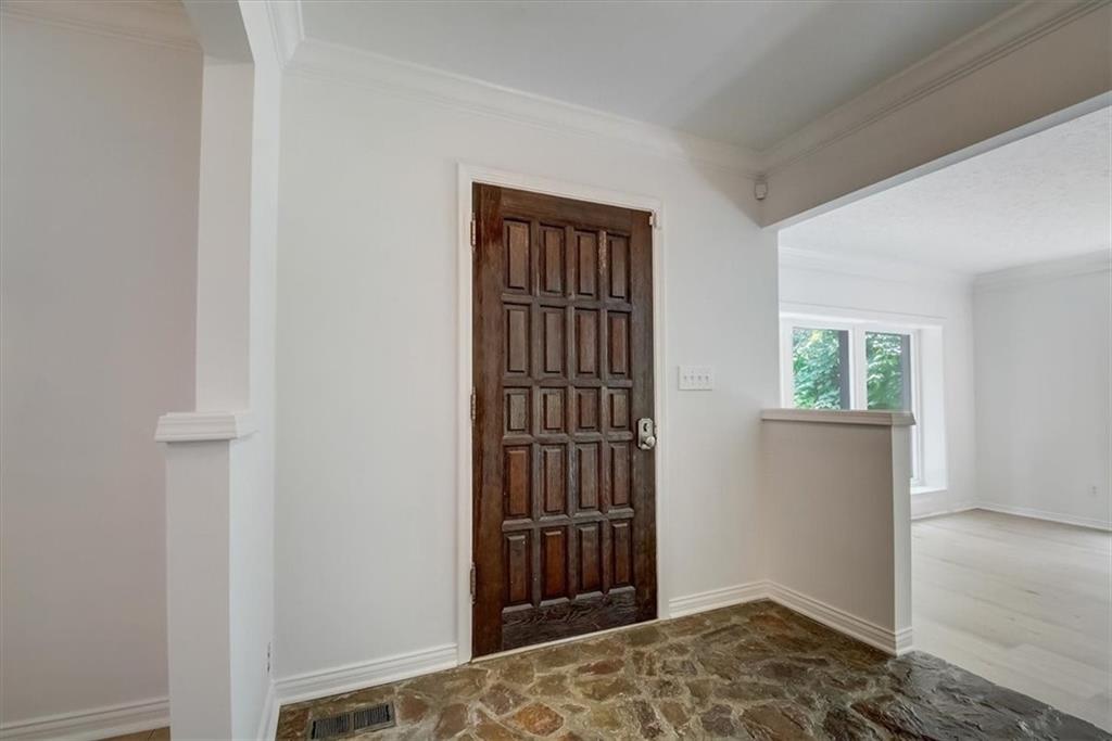6960 Dean Road Indianapolis, IN 46220 - Photo 4 of 57 Gallery Image 4