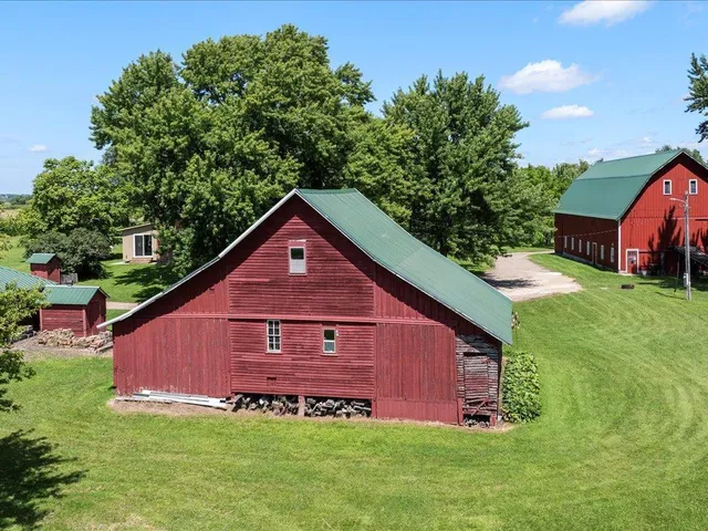 $1,575,000 | 18625 62nd Street, New Germany, MN 55367