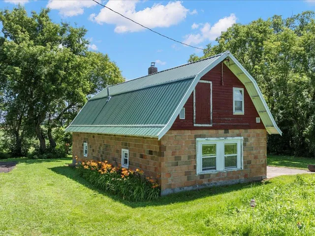 $1,575,000 | 18625 62nd Street, New Germany, MN 55367