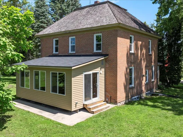 $1,575,000 | 18625 62nd Street, New Germany, MN 55367