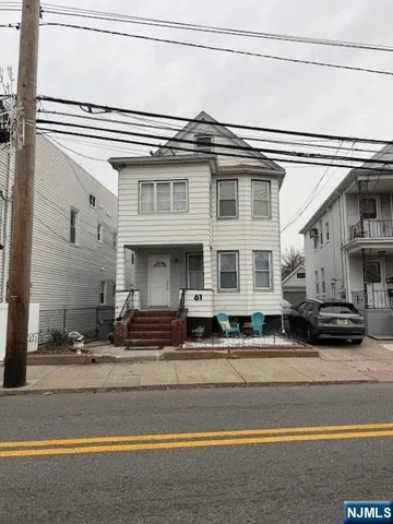 $2,200 | 61 Locust Avenue, Unit 2, Wallington, NJ 07057