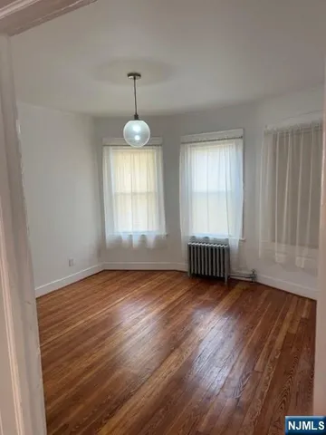 $2,200 | 61 Locust Avenue, Unit 2, Wallington, NJ 07057