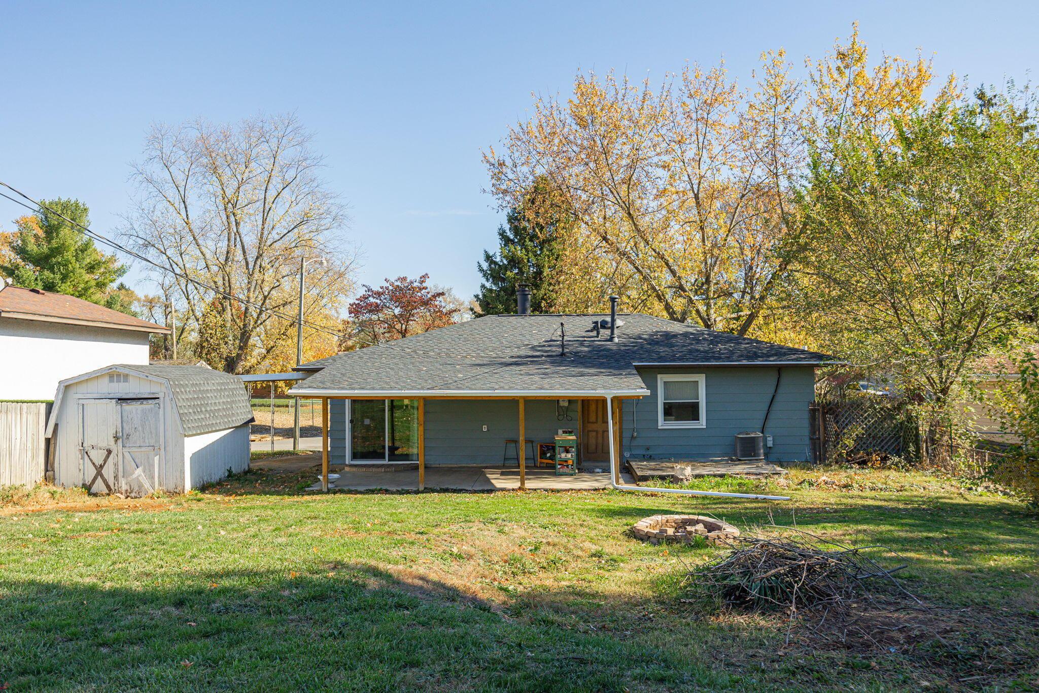 3291 Faycrest Road Columbus, OH 43232 - Photo 24 of 25 Exterior Back