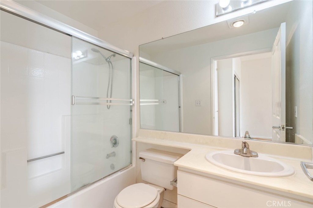 19350 Sherman Way, Unit 210 Reseda, CA 91335 - Photo 15 of 27