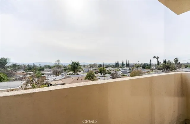 $420,000 | 19350 Sherman Way, Unit 210, Reseda, CA 91335