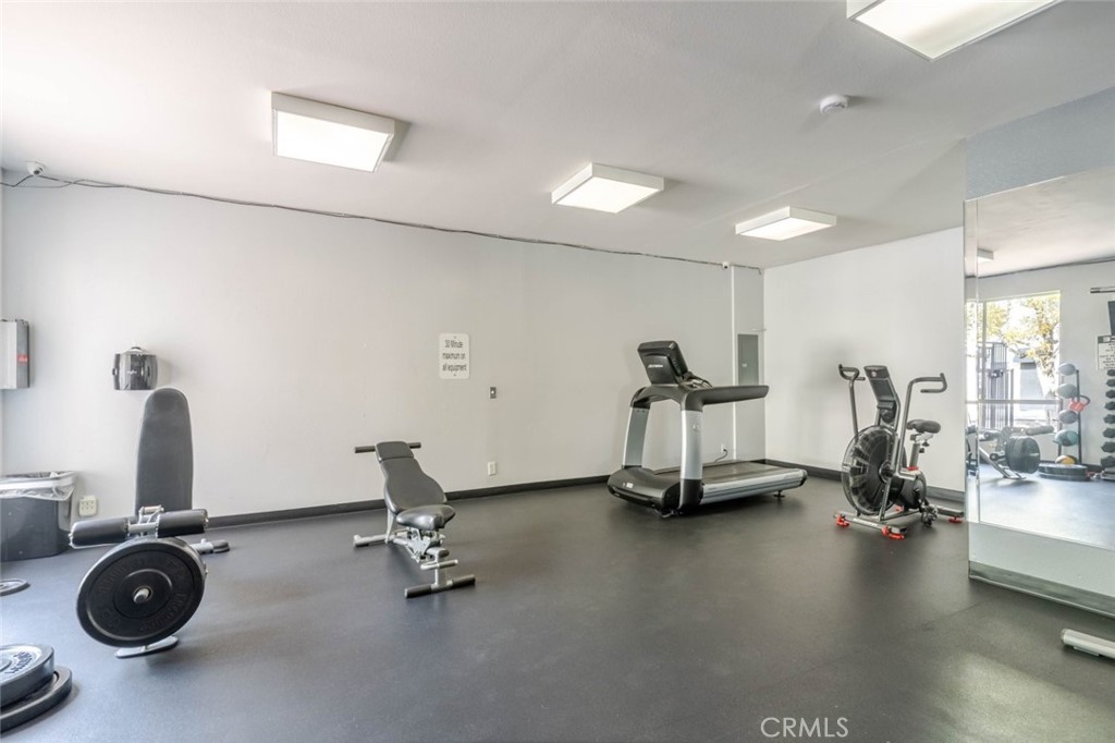 19350 Sherman Way, Unit 210 Reseda, CA 91335 - Photo 21 of 27