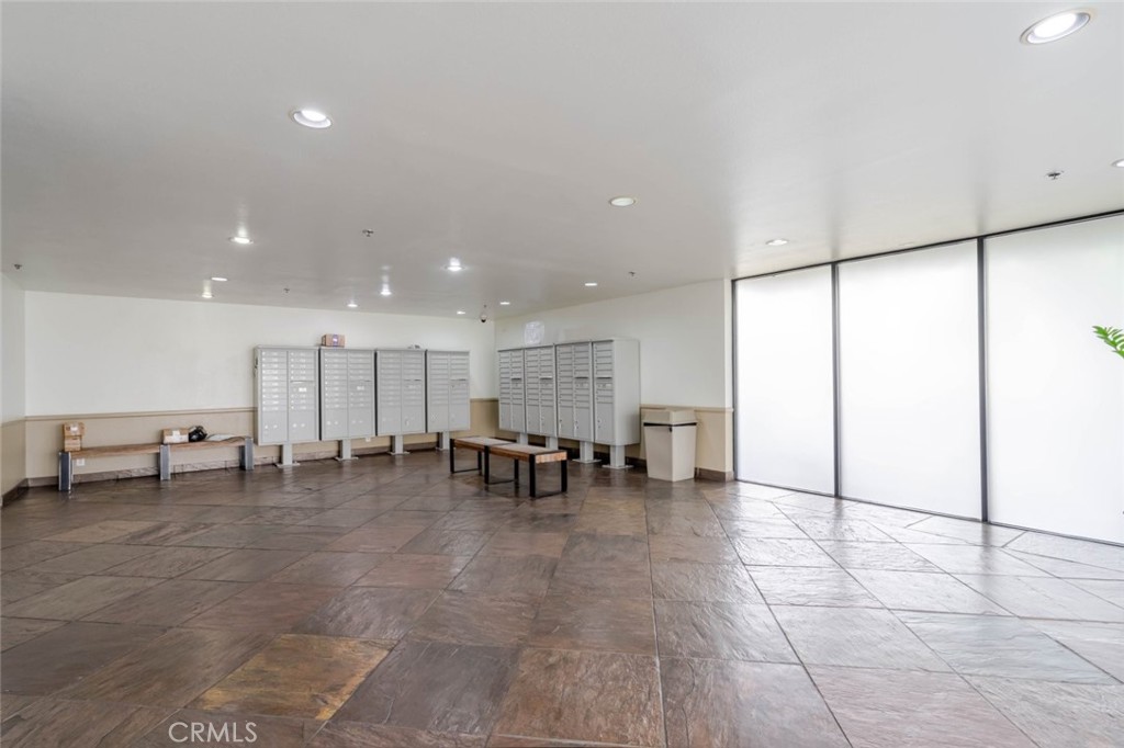 19350 Sherman Way, Unit 210 Reseda, CA 91335 - Photo 3 of 27