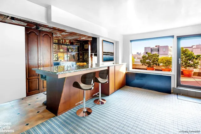 $1,100,000 | 530 East 72nd Street, Unit 19E | Lenox Hill