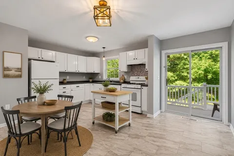 $435,000 | 111 Beach Road, Unit 9, Salisbury, MA 01952