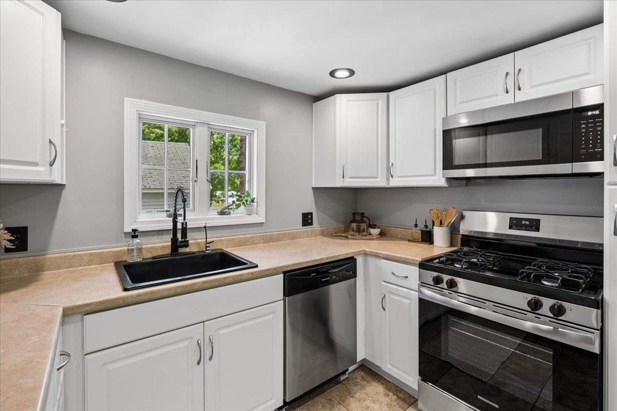 45 Old Center Road Deerfield, NH 03037 - Photo 23 of 48
