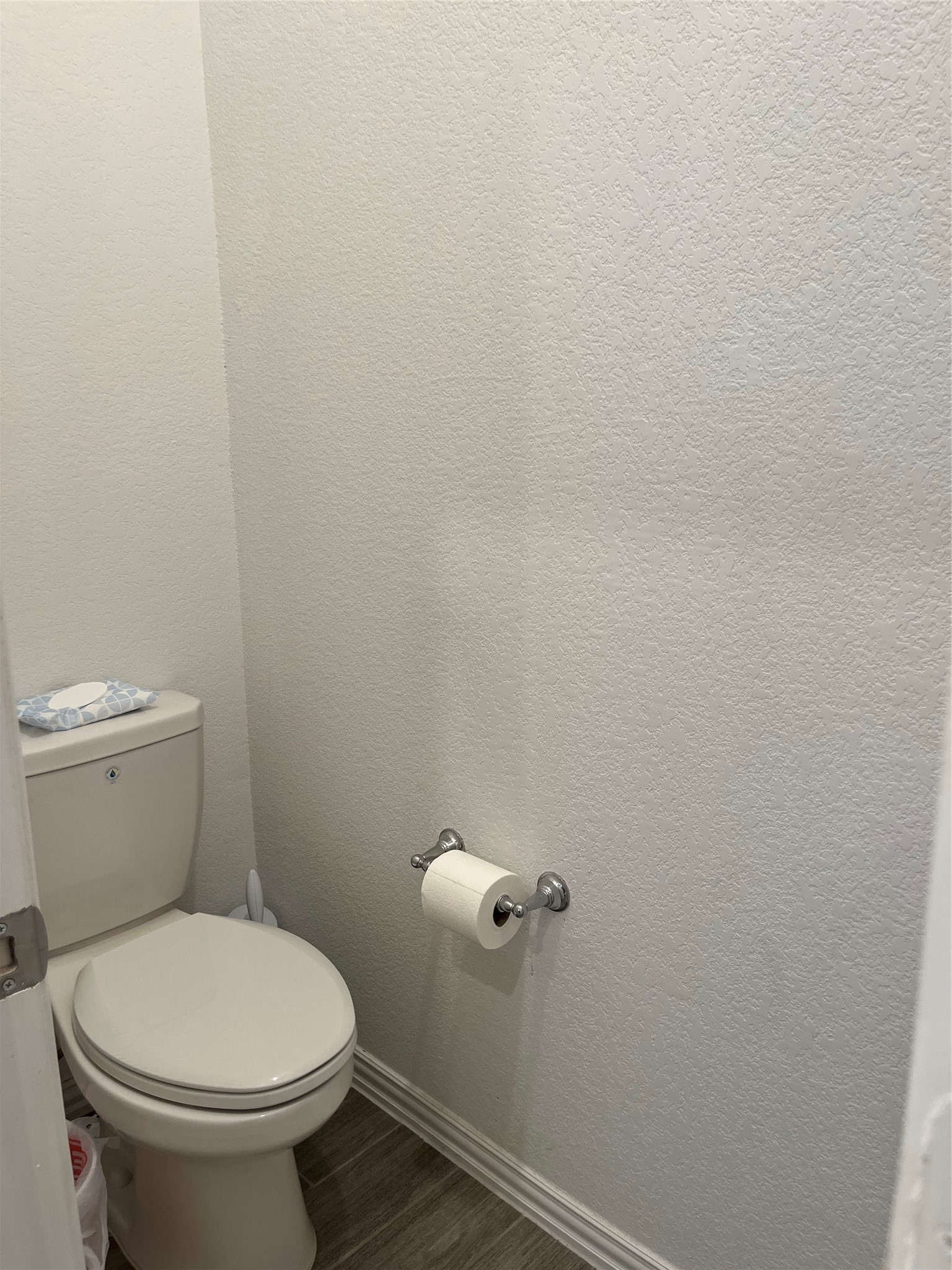 14242 Amherst Mdw Trail Rosharon, TX 77583 - Photo 27 of 36 Primary Water Closet w/a Door.