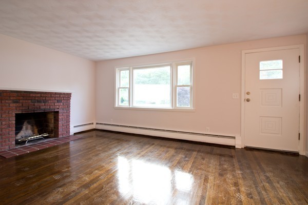 21 Gloria Road Randolph, MA 02368 - Photo 12 of 23 Gallery Image 12