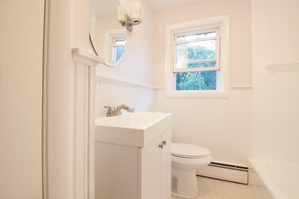 21 Gloria Road Randolph, MA 02368 - Photo 14 of 23 Gallery Image 14