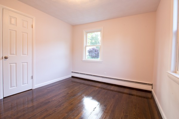 21 Gloria Road Randolph, MA 02368 - Photo 16 of 23 Gallery Image 16