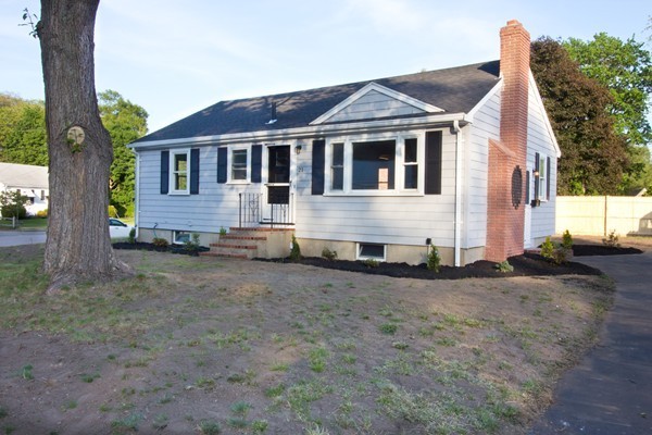 21 Gloria Road Randolph, MA 02368 - Photo 2 of 23 Gallery Image 2