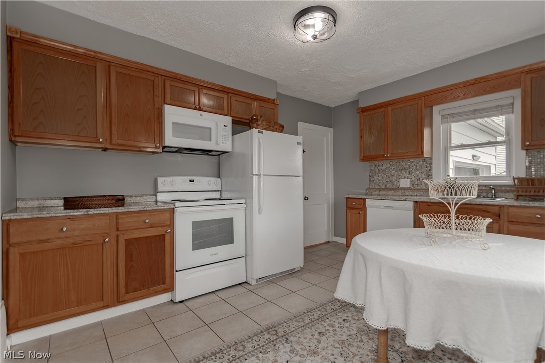 7987 Euclid Chardon Road Kirtland, OH 44094 - Photo 13 of 33